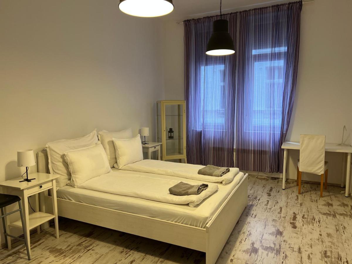 Kiko'S Forest Apartment บูดาเปสต์ ภายนอก รูปภาพ